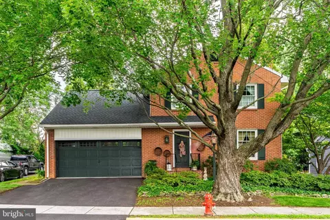 263 Noble St, Lititz, PA 17543 photo 2