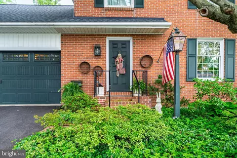 263 Noble St, Lititz, PA 17543 photo 4