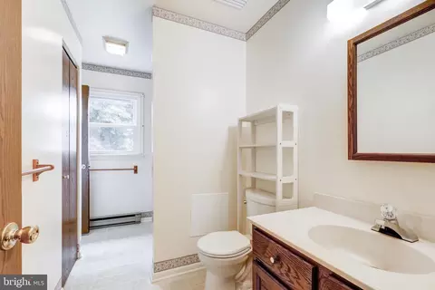 635 W Orange St, Lititz, PA 17543 photo 11