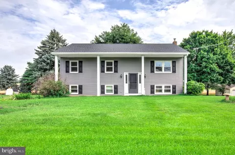 635 W Orange St, Lititz, PA 17543