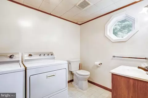 635 W Orange St, Lititz, PA 17543 photo 21