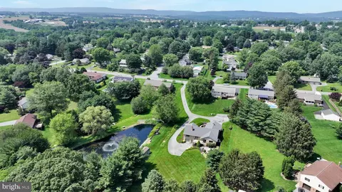 View/Area - 10 Farm Ln # A, Lititz, PA 17543 photo 2 of 4
