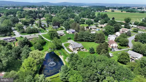 View/Area - 10 Farm Ln # A, Lititz, PA 17543 photo 3 of 4