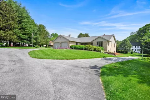 Other - 10 Farm Ln # A, Lititz, PA 17543 photo 4 of 20