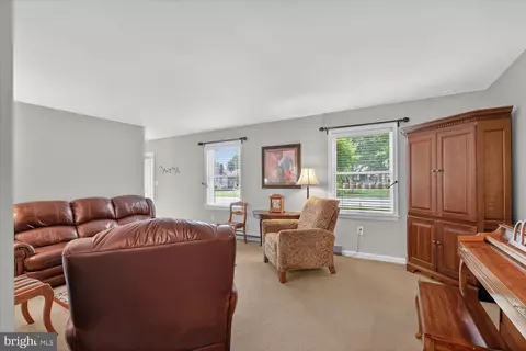 33 Cardinal Dr, Stevens, PA 17578 photo 8