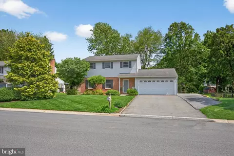 33 Cardinal Dr, Stevens, PA 17578 photo 2