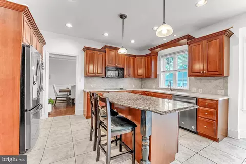 Kitchen - 961 Buckwalter Rd, Lititz, PA 17543 photo 3 of 4