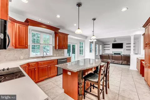 Kitchen - 961 Buckwalter Rd, Lititz, PA 17543 photo 4 of 4