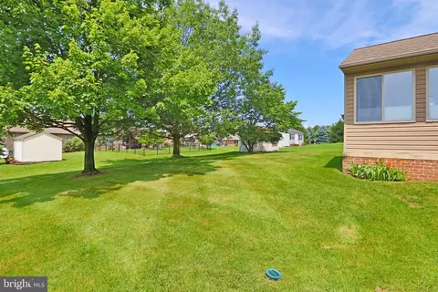 Exterior - 660 Snyder Hill Rd, Lititz, PA 17543 photo 10 of 11