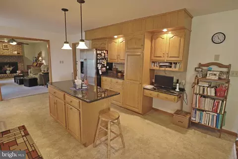 Kitchen - 660 Snyder Hill Rd, Lititz, PA 17543 photo 5 of 6