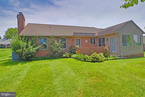 Exterior - 660 Snyder Hill Rd, Lititz, PA 17543 photo 3 of 11