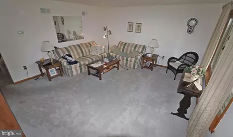 Living - 660 Snyder Hill Rd, Lititz, PA 17543 photo 1 of 6