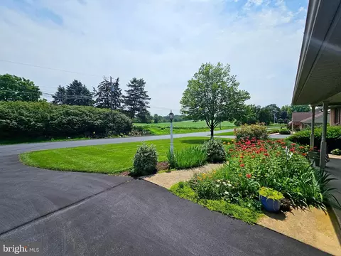 Exterior - 660 Snyder Hill Rd, Lititz, PA 17543 photo 9 of 11