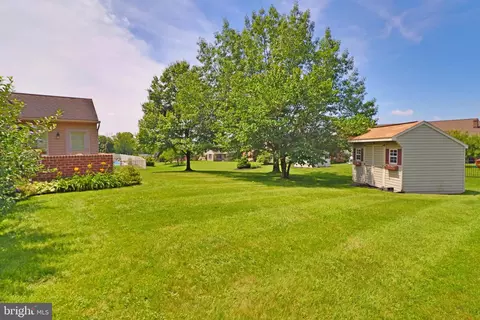 Exterior - 660 Snyder Hill Rd, Lititz, PA 17543 photo 4 of 11