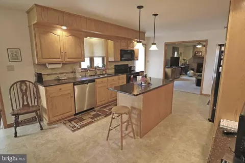 Kitchen - 660 Snyder Hill Rd, Lititz, PA 17543 photo 1 of 6