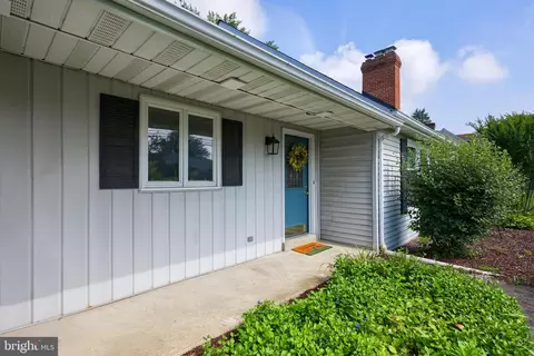 Exterior - 26 Green Acre Rd, Lititz, PA 17543 photo 2 of 10