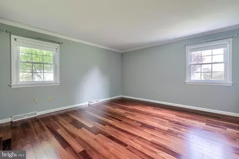Living - 26 Green Acre Rd, Lititz, PA 17543 photo 8 of 10