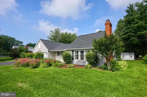 Exterior - 26 Green Acre Rd, Lititz, PA 17543 photo 5 of 10