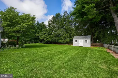 Exterior - 26 Green Acre Rd, Lititz, PA 17543 photo 6 of 10