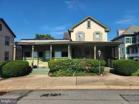 122 N Barbara St, Mount Joy, PA 17552