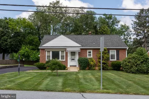 258 Redwood Dr, Lancaster, PA 17603