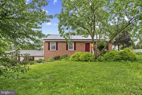 3973 Locust Grove Rd, Columbia, PA 17512