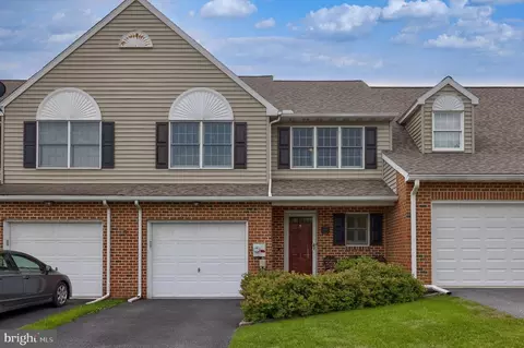 494 Hillside Dr, Mountville, PA 17554