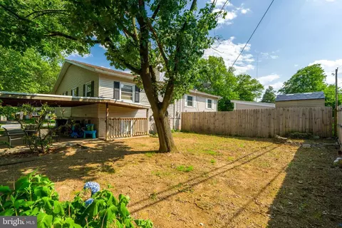 Exterior - 404 W Marion St, Lititz, PA 17543 photo 2 of 4