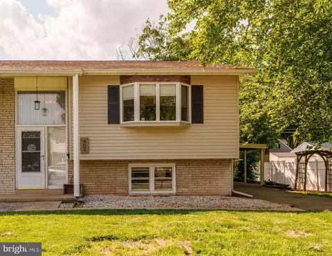 404 W Marion St, Lititz, PA 17543
