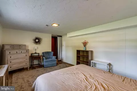 Bedroom - 404 W Marion St, Lititz, PA 17543 photo 5 of 5