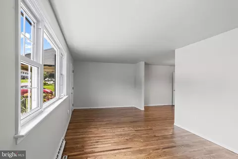 514 Golden St, Lititz, PA 17543 photo 6