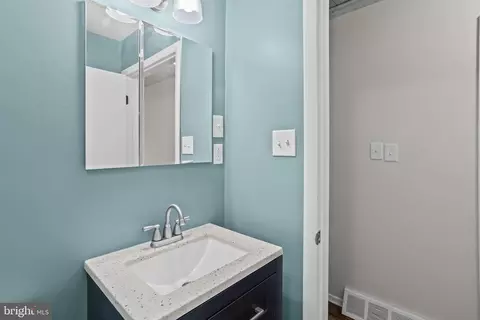 514 Golden St, Lititz, PA 17543 photo 14