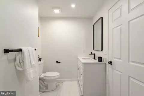 Bath - 103 Ruby St, Lancaster, PA 17603 photo 5 of 6