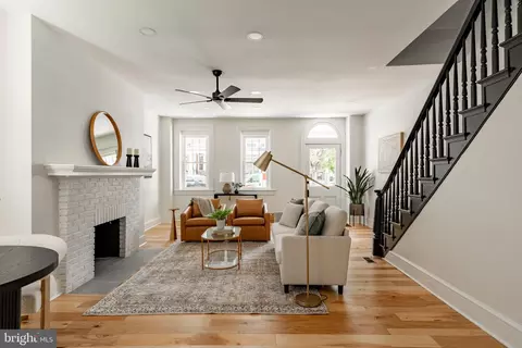 Living - 103 Ruby St, Lancaster, PA 17603 photo 4 of 4