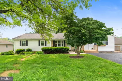3844 Columbia Ave, Mountville, PA 17554