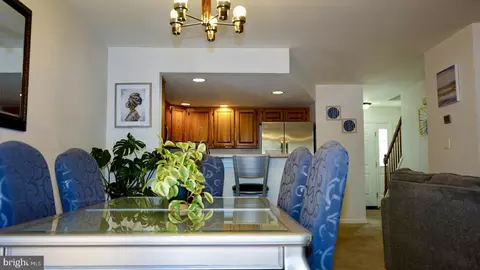 Dining - 121 Moorland Ct, Lititz, PA 17543 photo 2 of 2