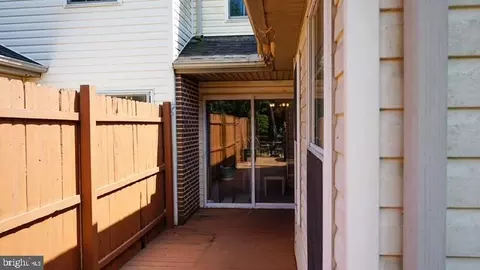 Exterior - 121 Moorland Ct, Lititz, PA 17543 photo 3 of 4