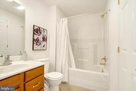 Bath - 641 Belgian Way, Lititz, PA 17543 photo 5 of 7