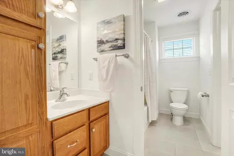 Bath - 641 Belgian Way, Lititz, PA 17543 photo 6 of 7