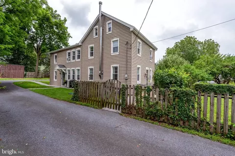1211 Creek Rd, Lititz, PA 17543 photo 2