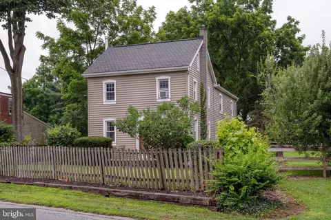 1211 Creek Rd, Lititz, PA 17543 photo 3