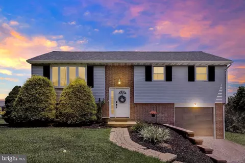 Exterior - 73 Sleepy Hollow Rd, Lititz, PA 17543 photo 6 of 6