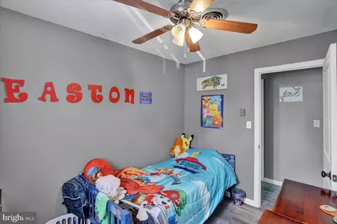 Bedroom - 73 Sleepy Hollow Rd, Lititz, PA 17543 photo 4 of 4