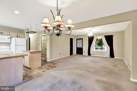 828 Pine Hill Rd, Lititz, PA 17543 photo 5