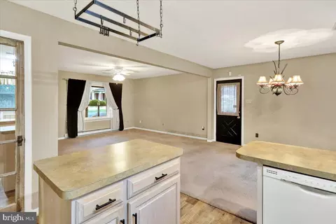 828 Pine Hill Rd, Lititz, PA 17543 photo 14