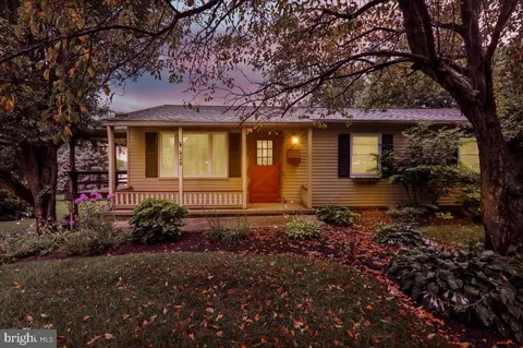 828 Pine Hill Rd, Lititz, PA 17543 photo 4