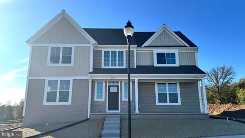 205 Sparrow Ln, Elizabethtown, PA 17022