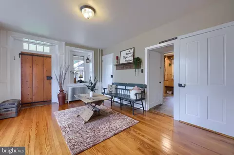 Entry Way - 335 N Clay Rd, Lititz, PA 17543 photo 6 of 27
