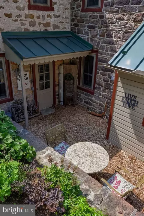 Exterior - 335 N Clay Rd, Lititz, PA 17543 photo 11 of 40