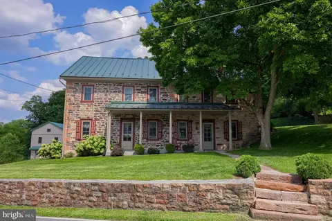 Exterior - 335 N Clay Rd, Lititz, PA 17543 photo 5 of 40